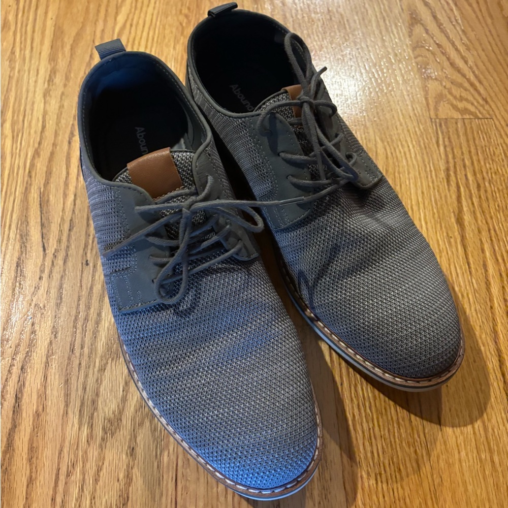 Abound Men's Textured Gray Oxfords